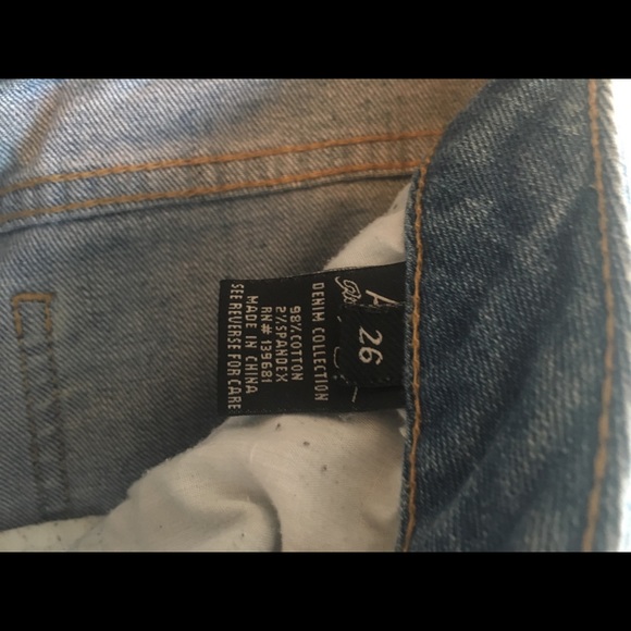 ABS Light Washed - Distressed Jeans - Picture 6 of 6
